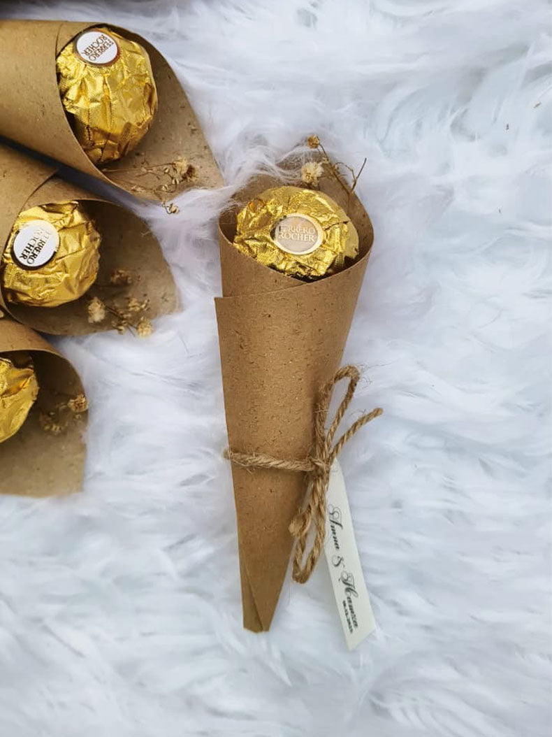 Sweet Gold Cone Favor
