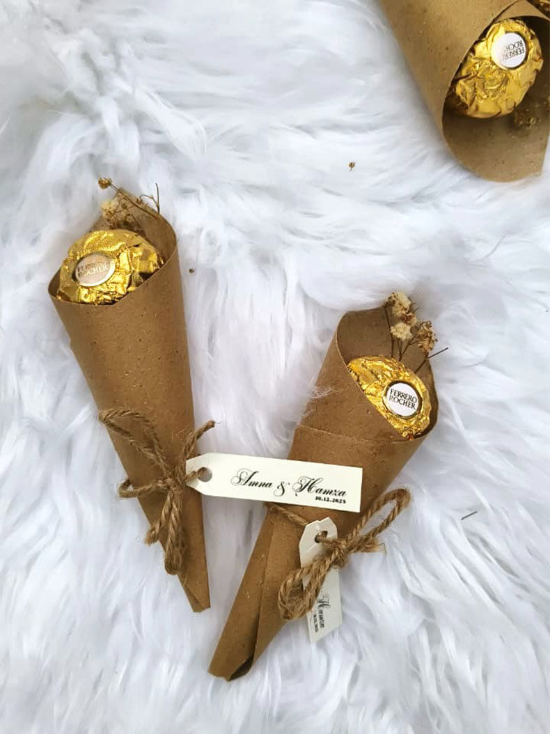 Sweet Gold Cone Favor