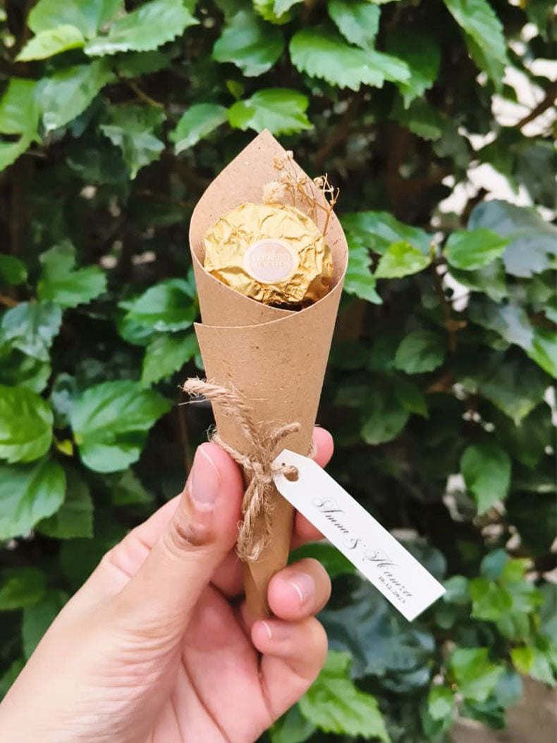 Sweet Gold Cone Favor