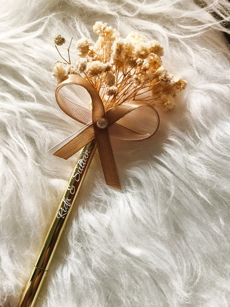 Luxe Baby's breath Nikkah Pens